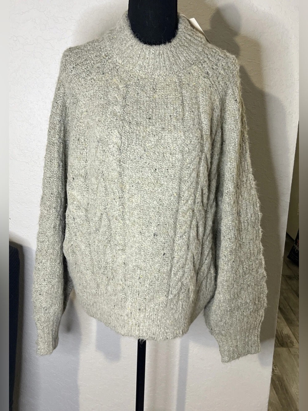 Universal Thread Women's Gray Crewneck Pullover Sweater Size XL